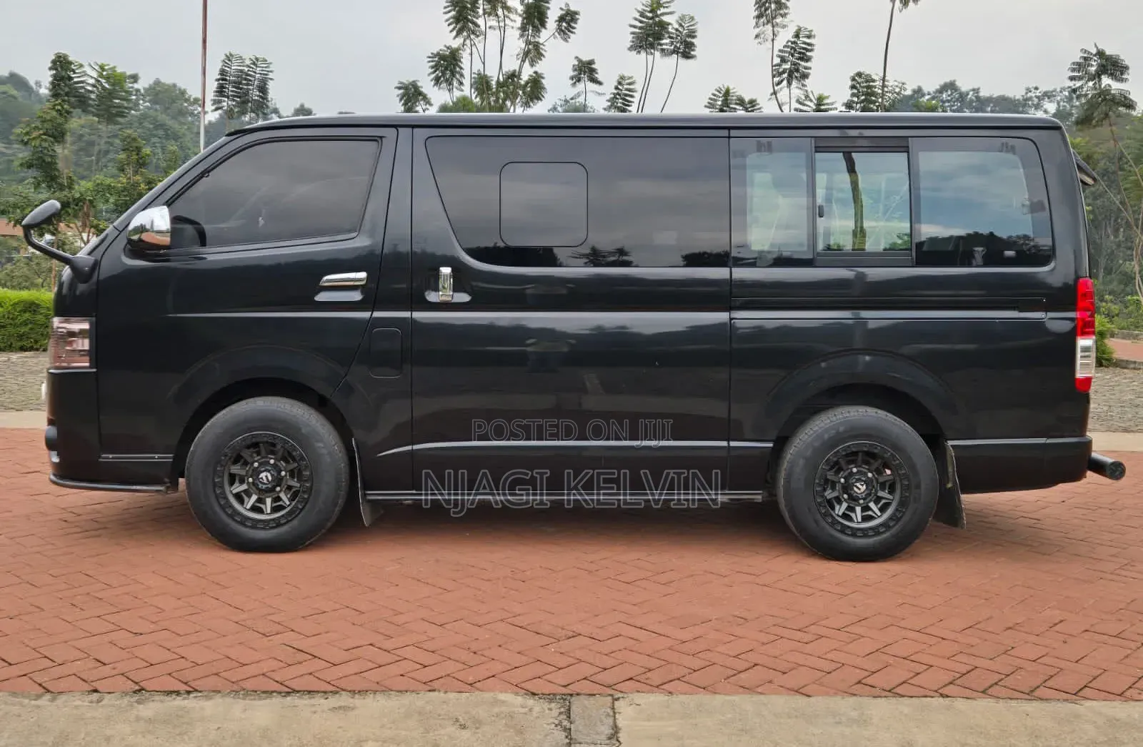 Toyota HiAce 2018 Black