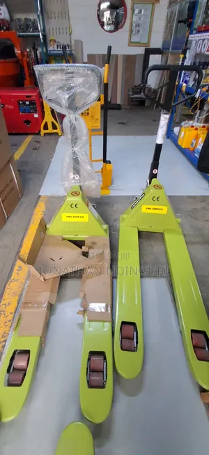 Titan Heavy-Duty Pallet Truck