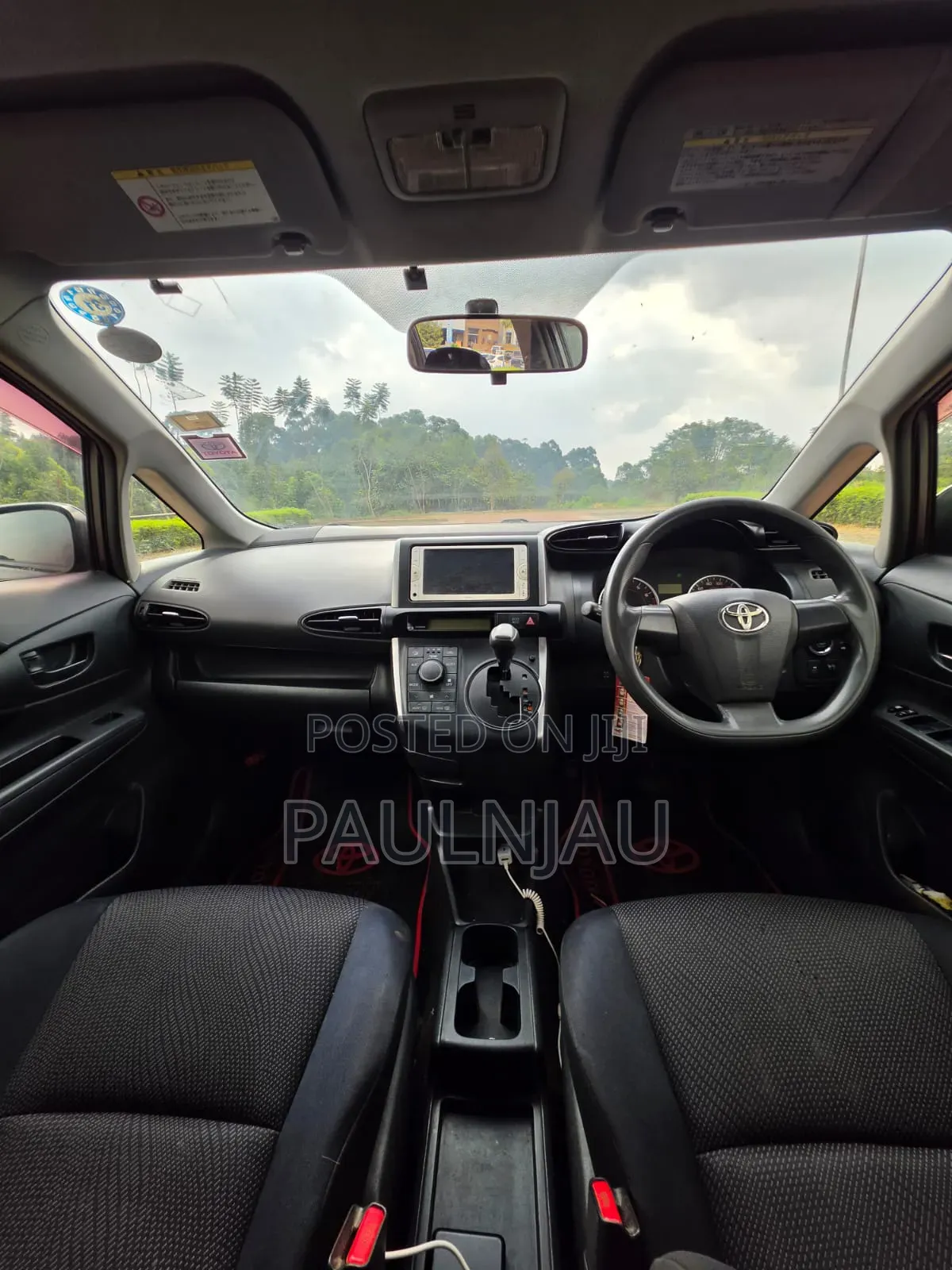 Toyota Wish 2013