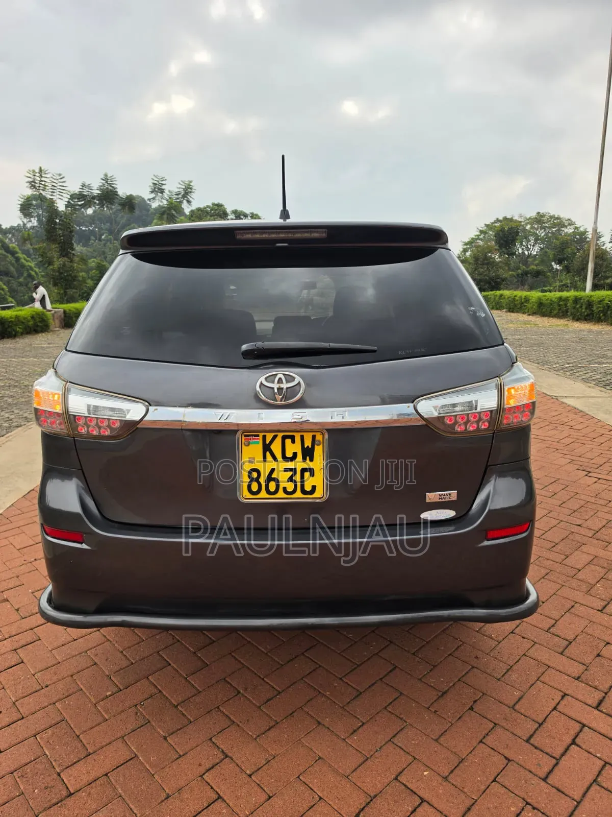 Toyota Wish 2013