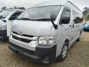 Toyota HiAce 2019 Silver