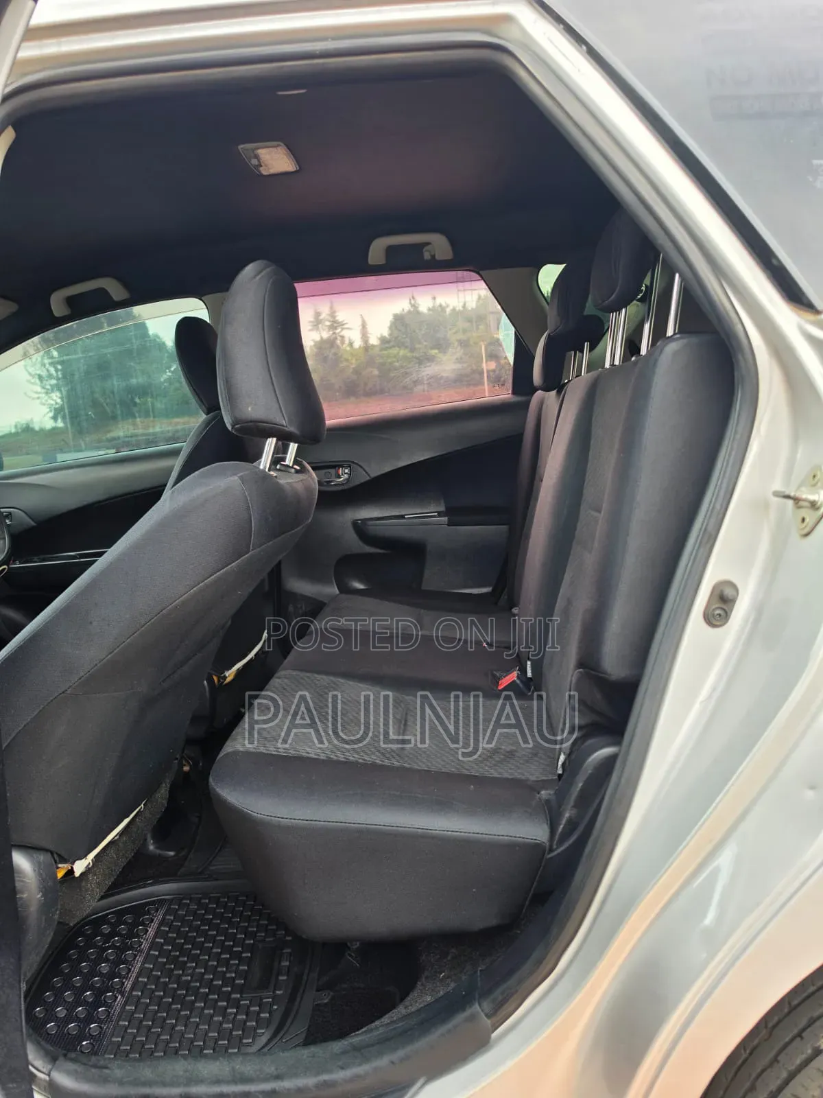Toyota Ractis 2013