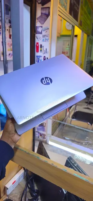 Laptop HP ProBook 440 G10 16GB Intel Core i7 SSD 512GB