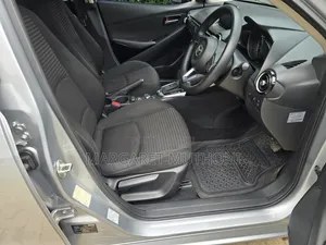 Mazda Demio 2017 Silver