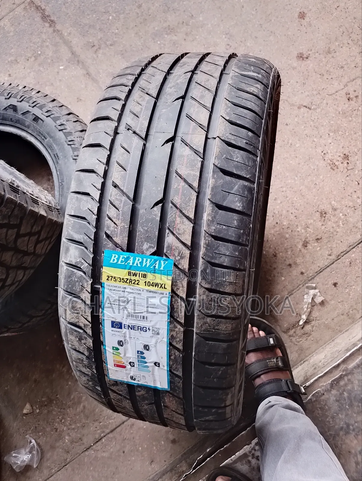 275/35 R 22 Bearway Tyres