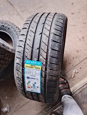 275/35 R 22 Bearway Tyres