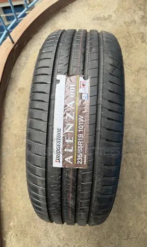 235/55r19 Brigstone Tyre