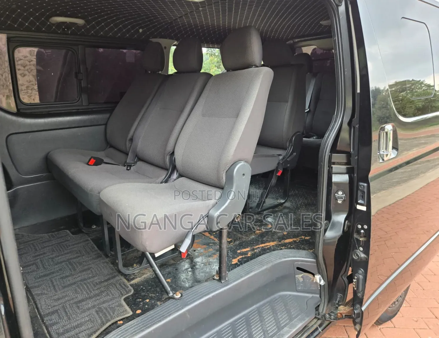 Toyota HiAce 2018 Black