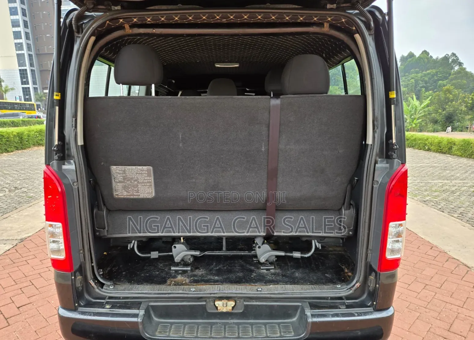 Toyota HiAce 2018 Black