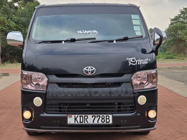 Toyota HiAce 2018 Black