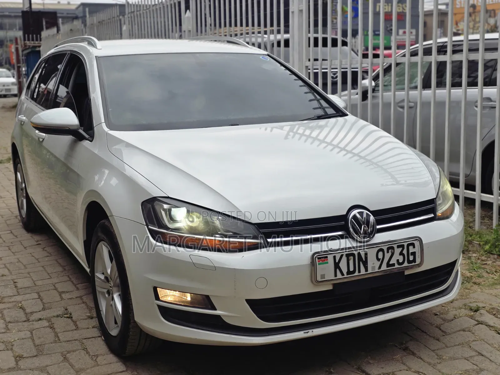 Volkswagen Golf Variant 2016 White