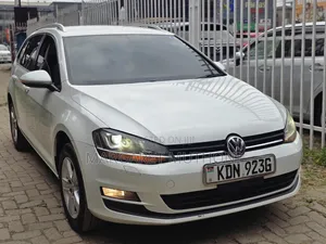 Volkswagen Golf Variant 2016 White