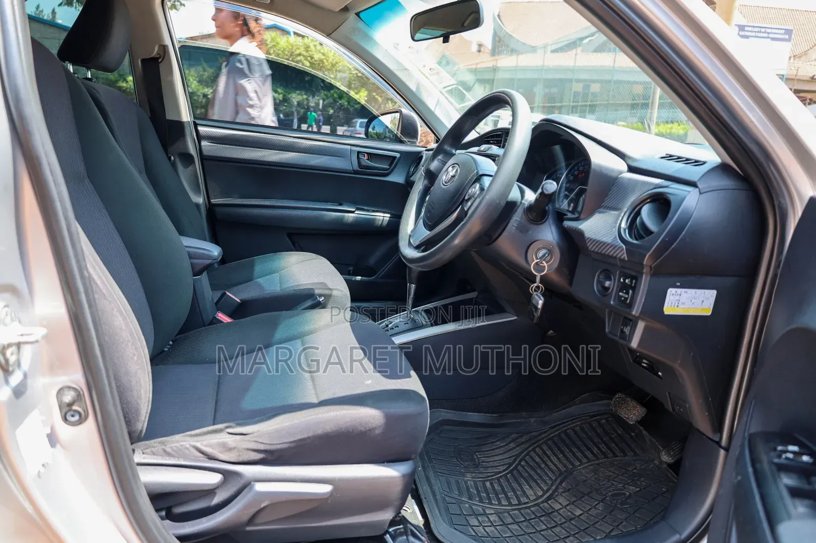 Toyota Corolla Fielder 2012 Silver