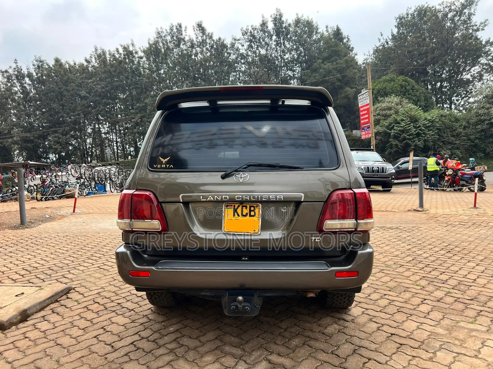 Toyota Land Cruiser 100 4.2 2006 Green