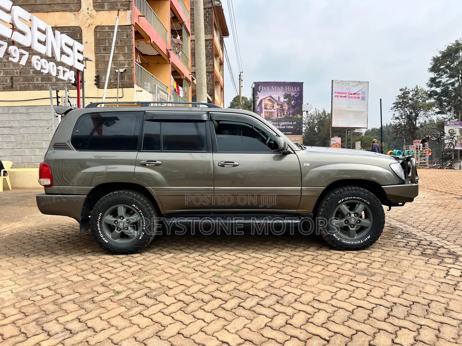 Toyota Land Cruiser 100 4.2 2006 Green