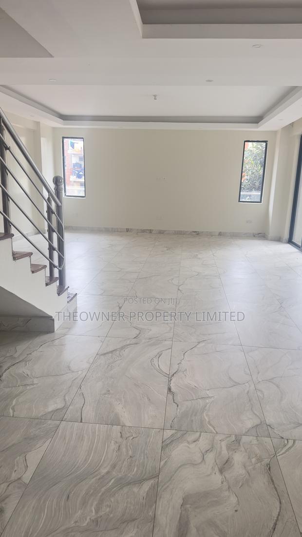 4bdrm Duplex in Parklands for rent