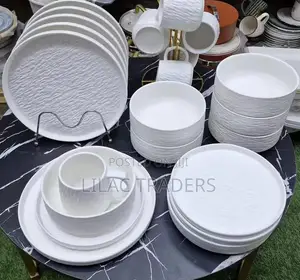 *White Ceramic Dinnerset*