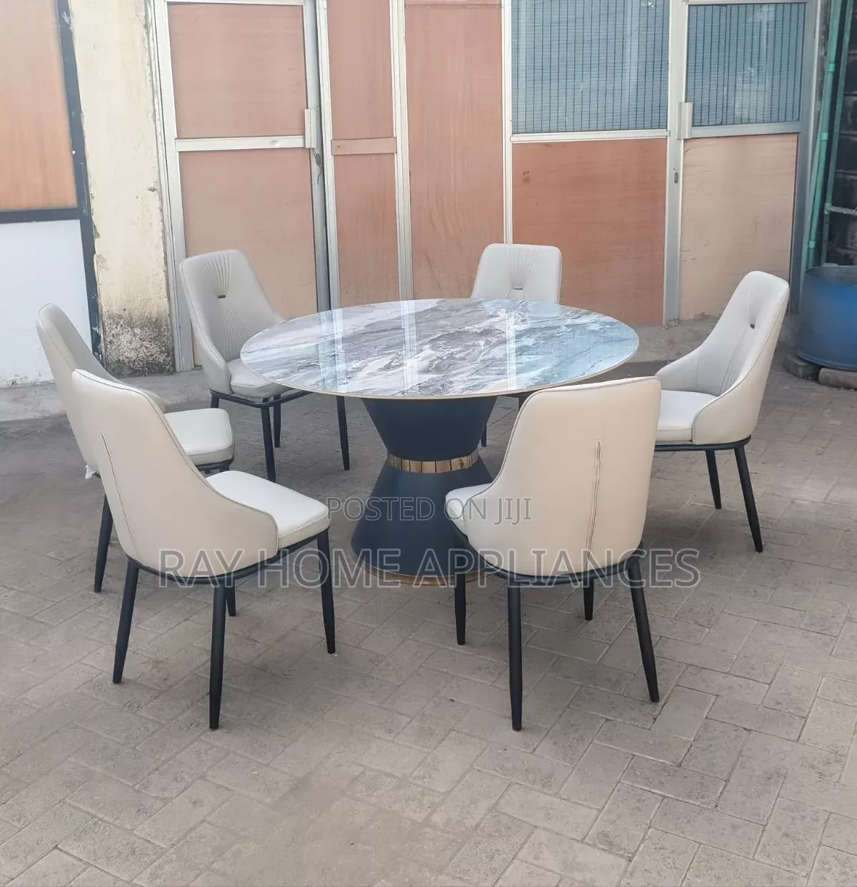 Round Top Marble Dinning Tabland 6 Chairs