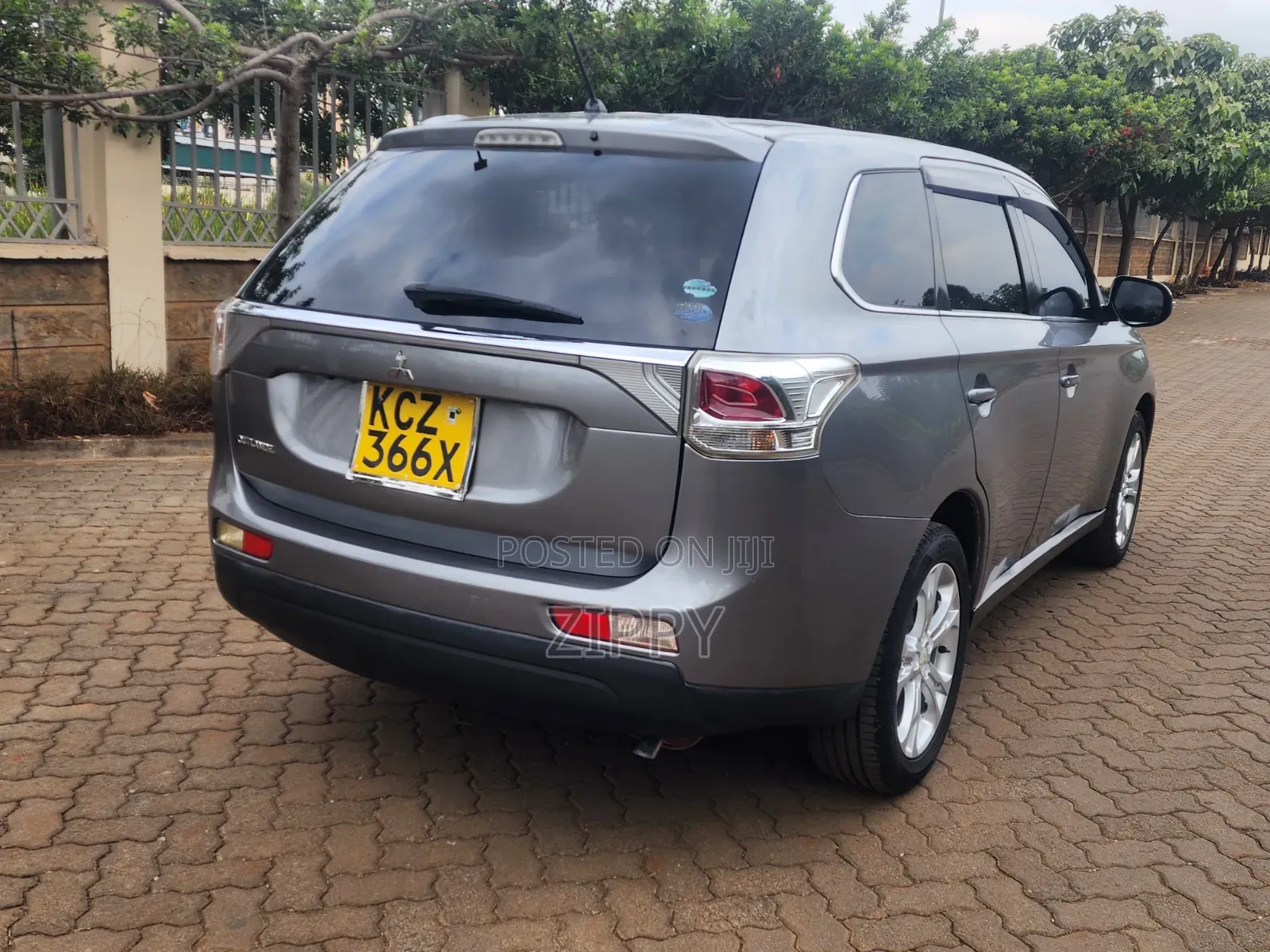 Mitsubishi Outlander 2013 Gray