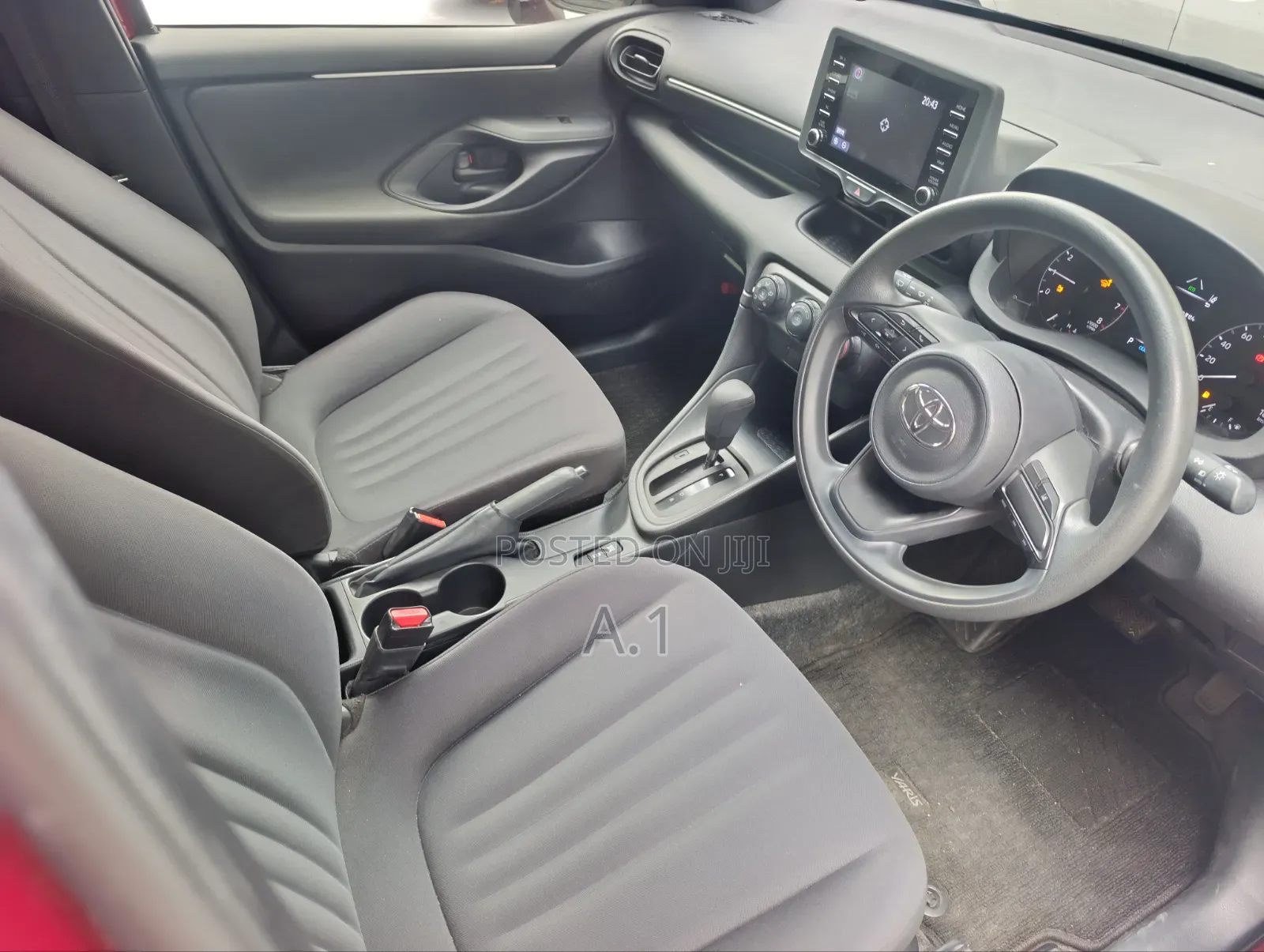 Toyota Yaris 2020 Maroon