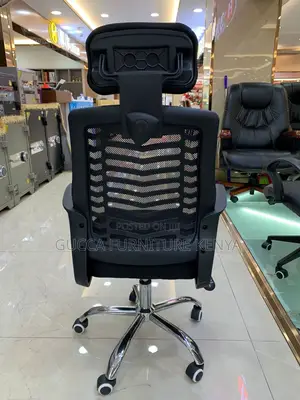Swivel Conference Chair With Headrest