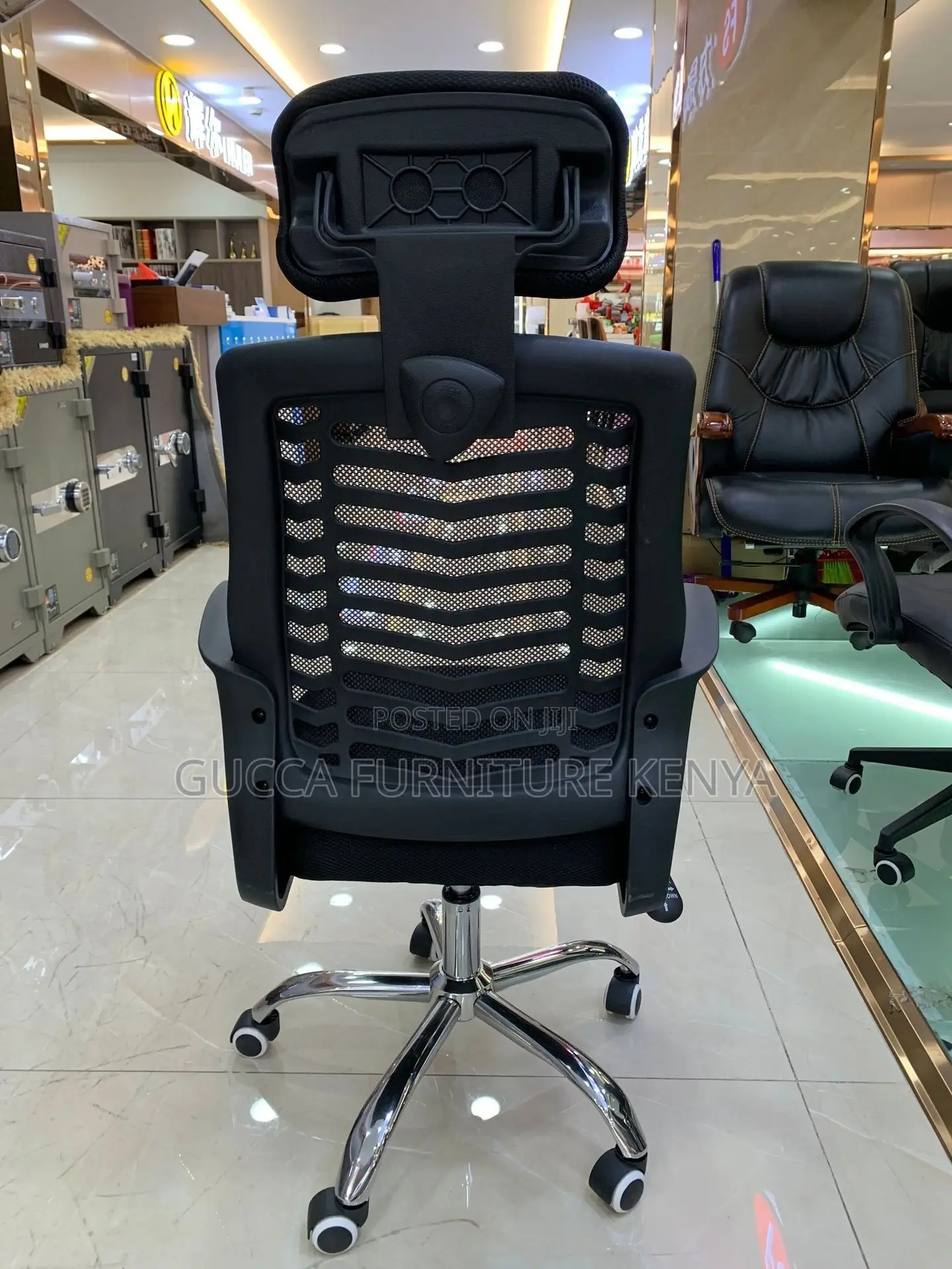 Swivel Conference Chair With Headrest