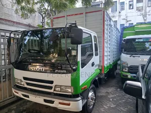 Isuzu FRR, 10tonnes, Cover Board