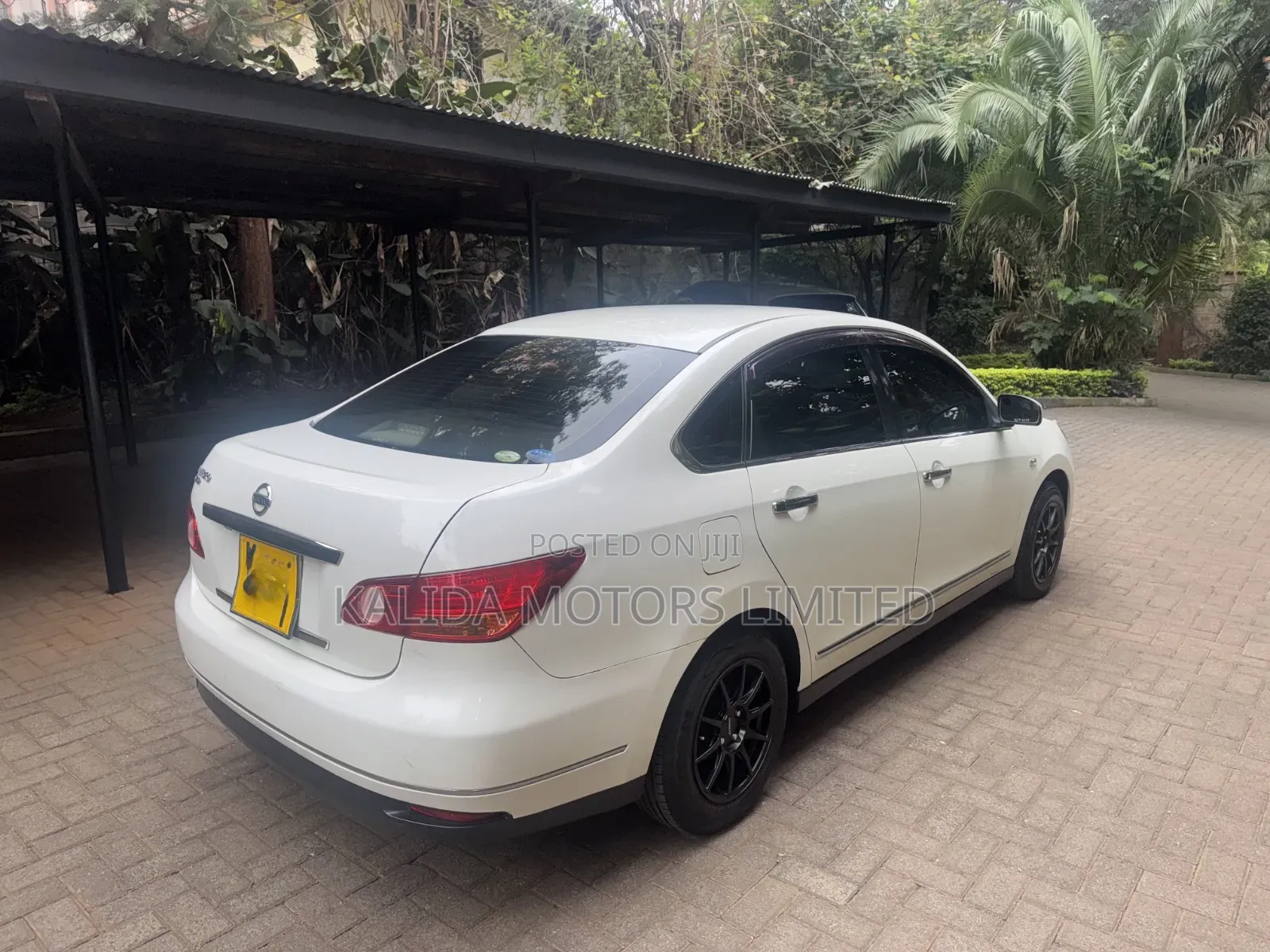 Nissan Bluebird 2008 Silver