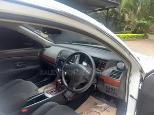 Nissan Bluebird 2008 Silver