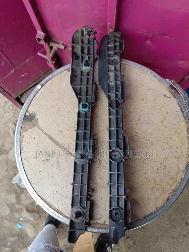 Rear Bumper Slide/Bumper Holder Toyota Harrier New Model