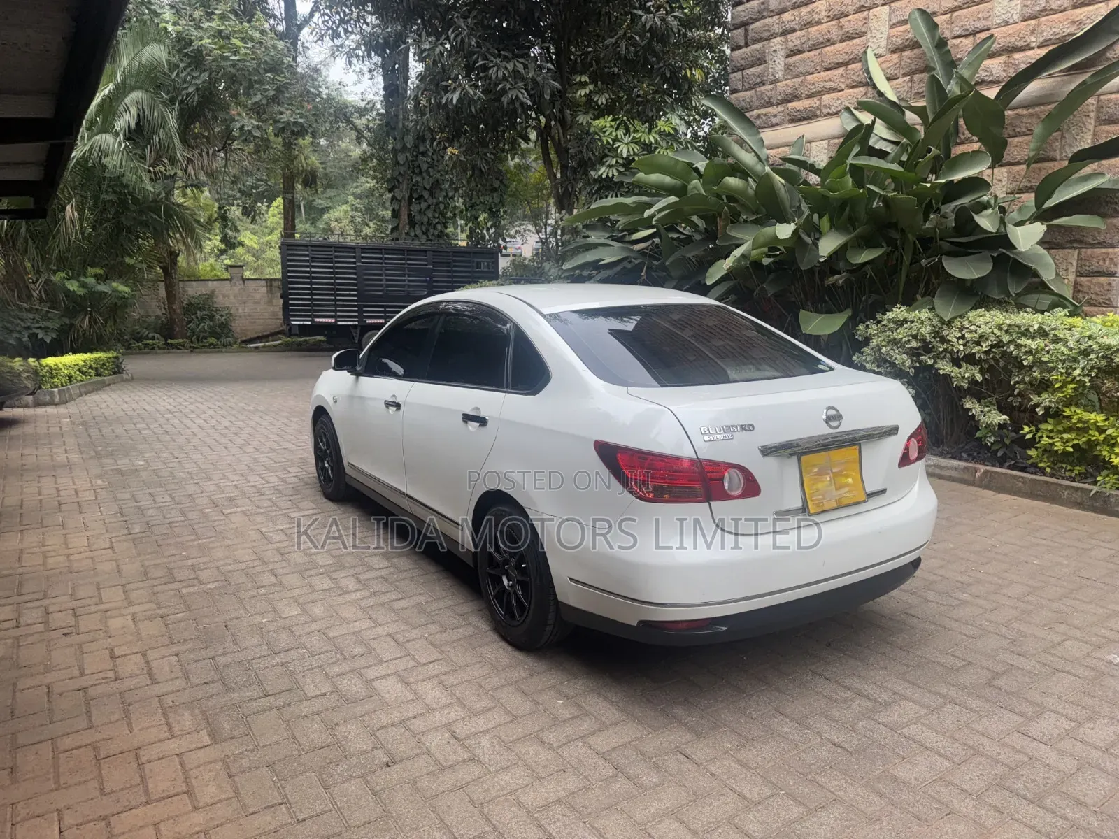 Nissan Bluebird 2008 Silver