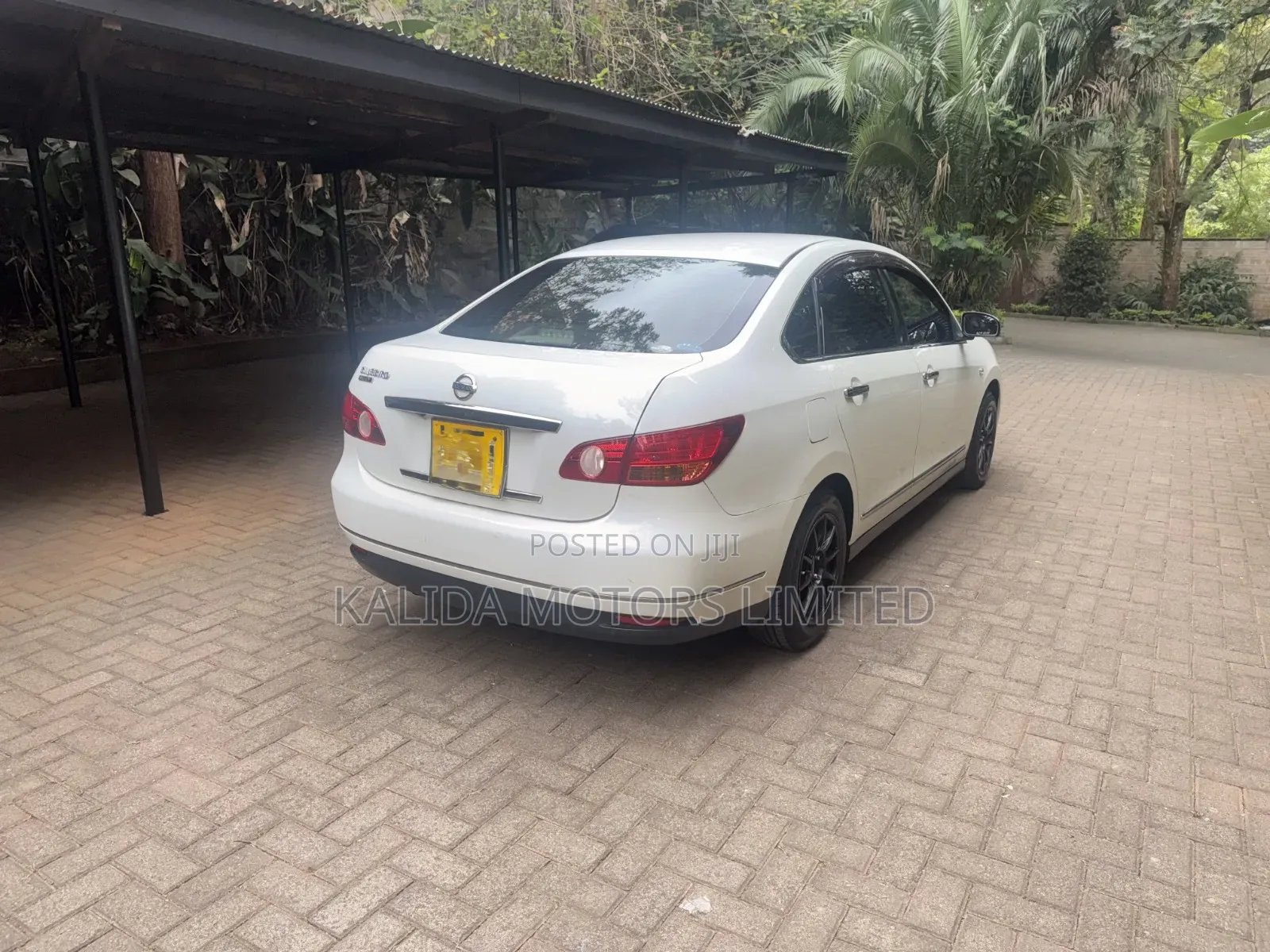 Nissan Bluebird 2008 Silver