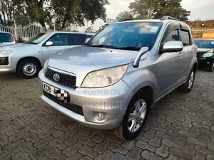 Toyota Rush 2014 Silver