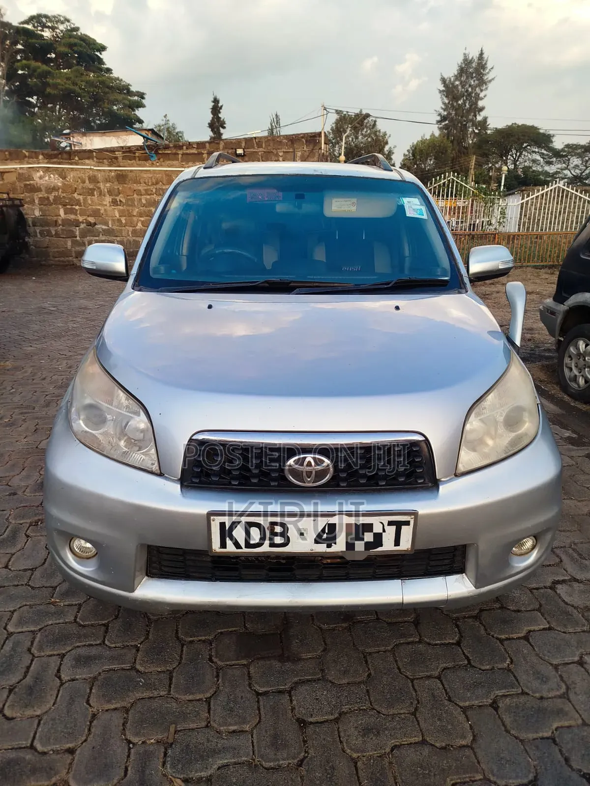 Toyota Rush 2014 Silver