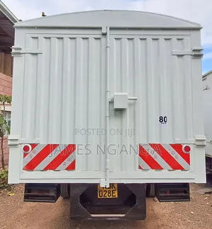 MITSUBISHI Canter FE85 *Box Body