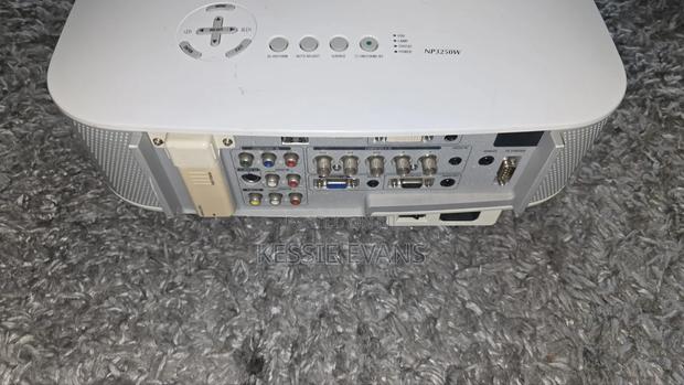 Nec Projector - thumbnail 3