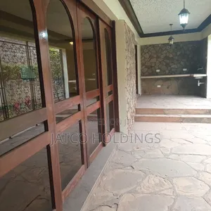 5bdrm Townhouse / Terrace in Parklands for rent