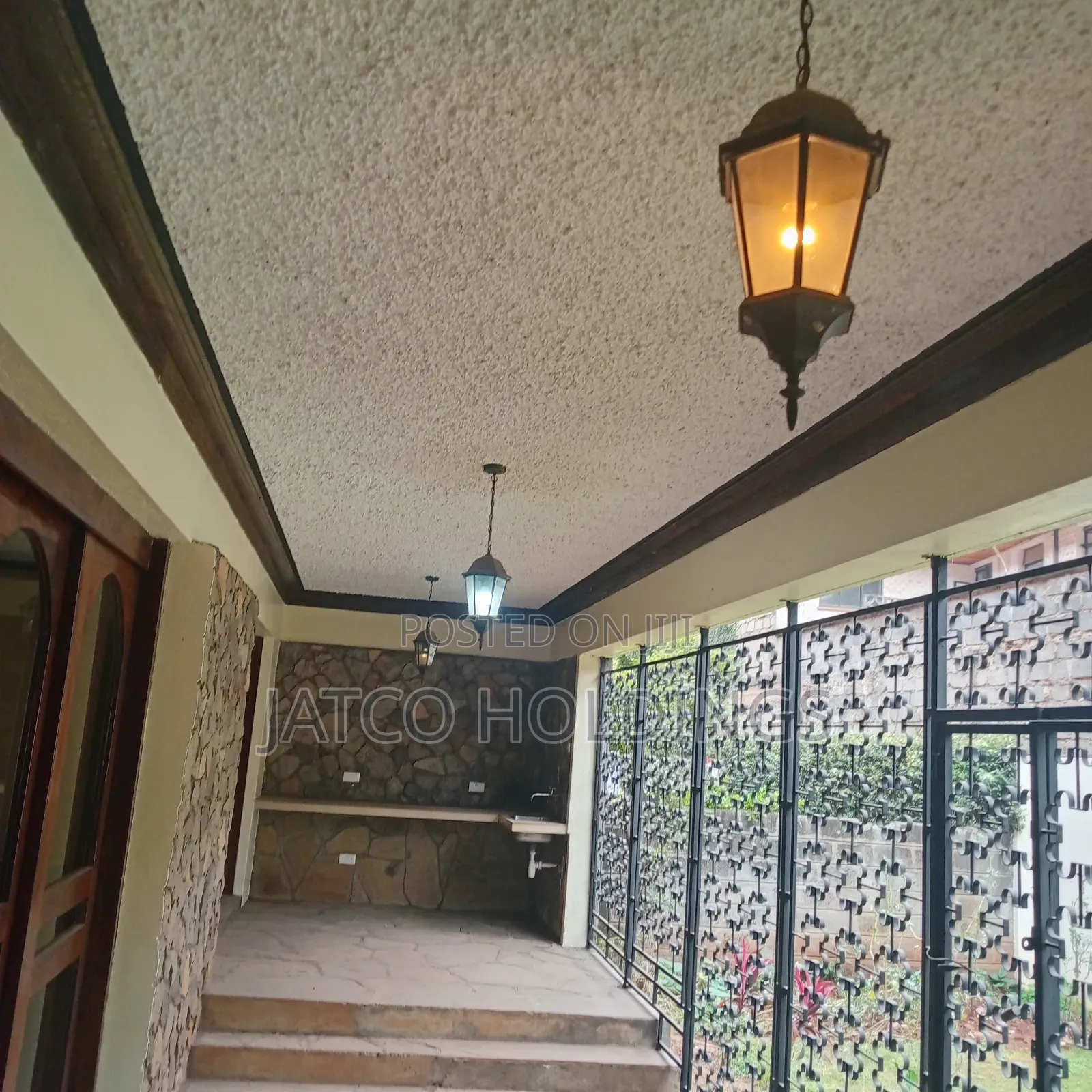 5bdrm Townhouse / Terrace in Parklands for rent