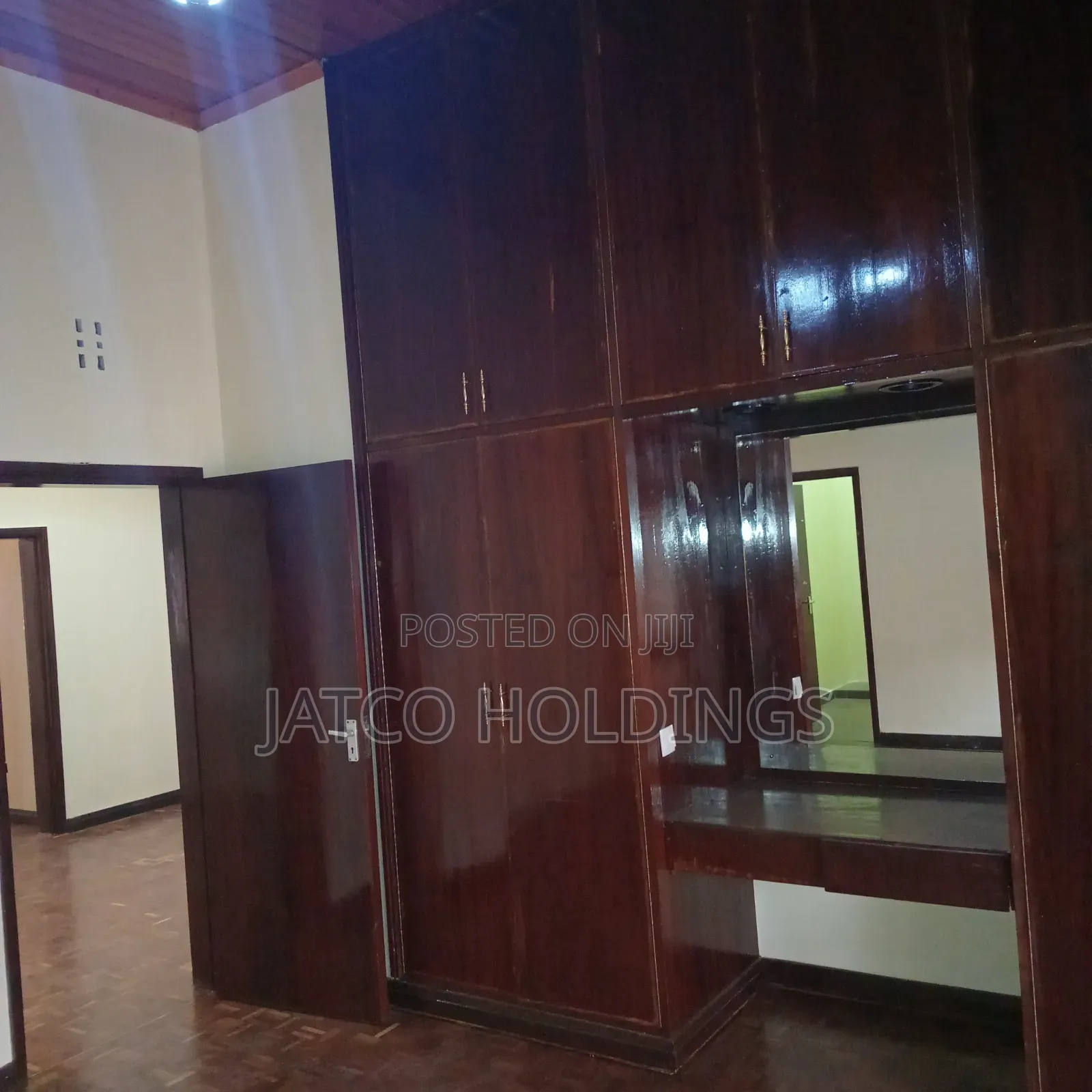 5bdrm Townhouse / Terrace in Parklands for rent