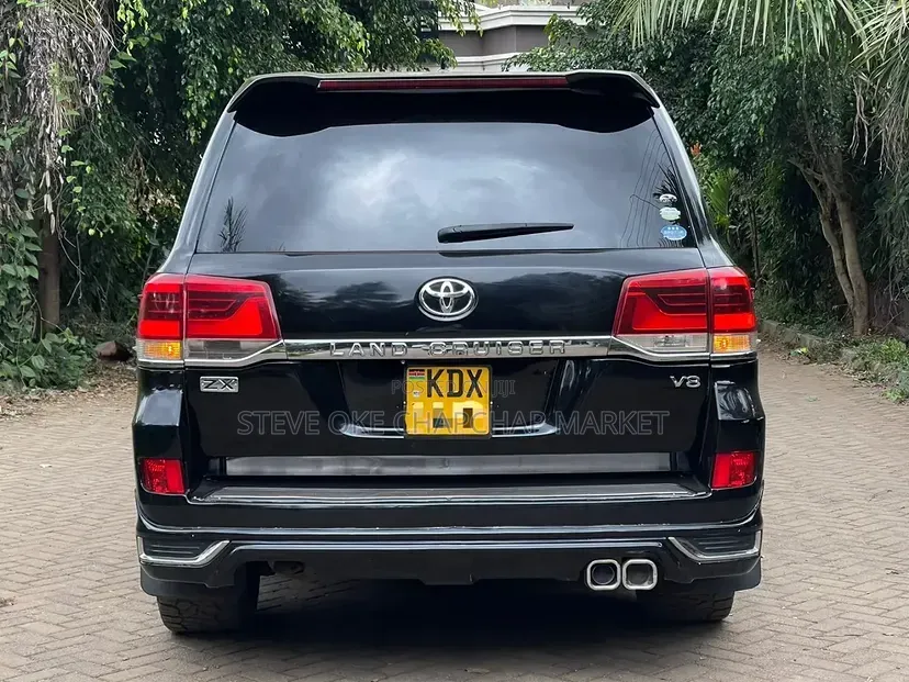 Toyota Land Cruiser 4.6 V8 ZX 2011 Black