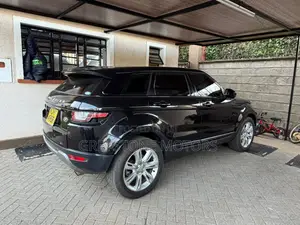 Land Rover Range Rover Evoque HSE 5dr 4x4 (2.0L 4cyl 9A) 2016 Black