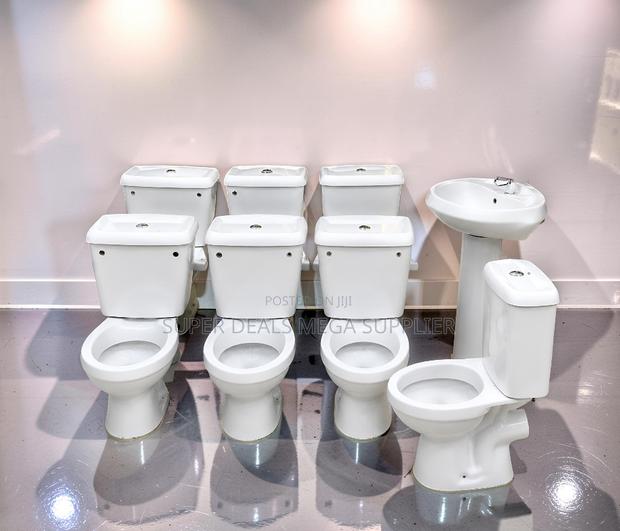 High Quality White Ceramic Toilet Set for Modern Bathroom Interiors