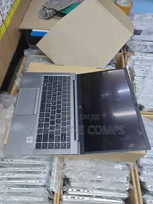 Laptop HP ZBook Firefly 14 G7 16GB Intel Core i7 SSD 256GB