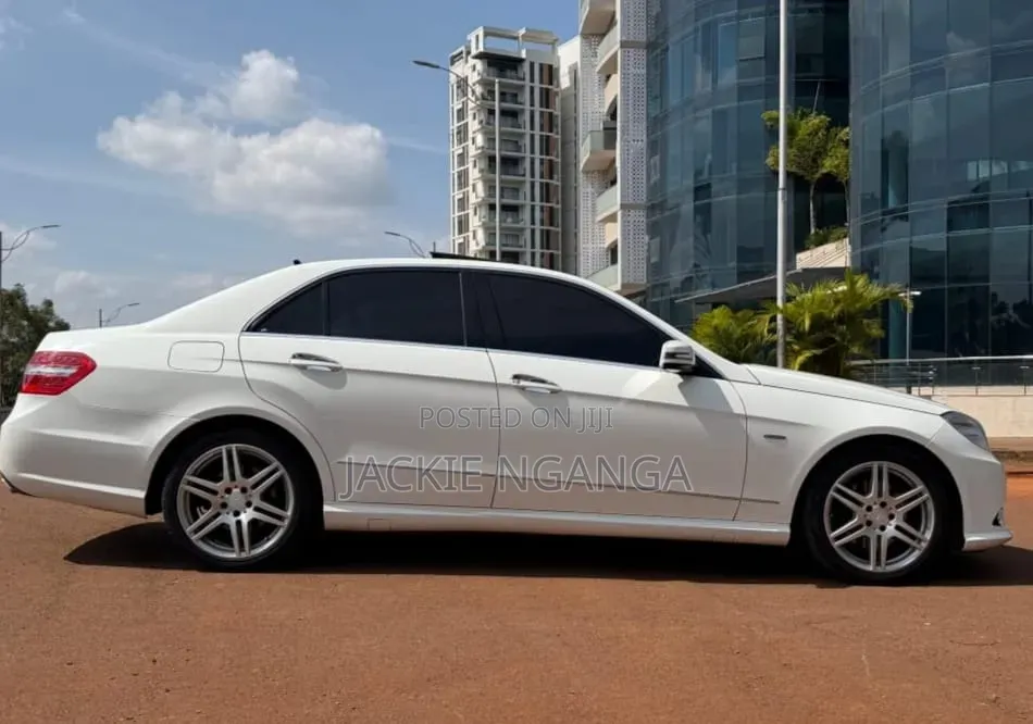 Mercedes-Benz E250 2012 Black
