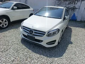 Mercedes-Benz B-Class 2019 White
