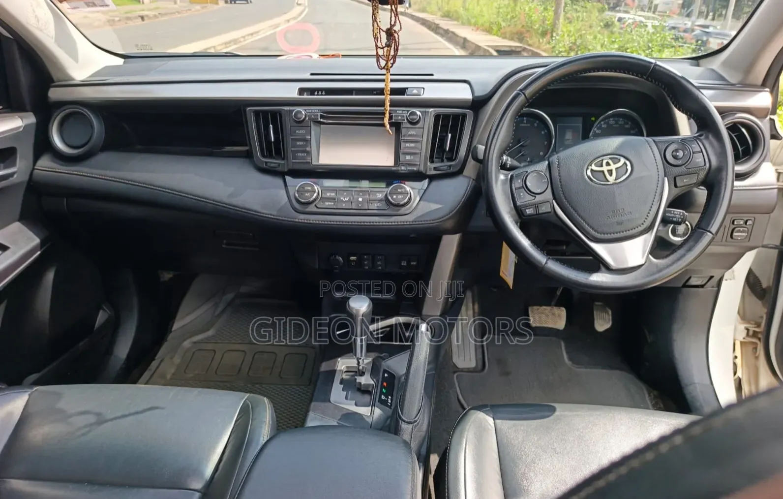 Toyota RAV4 2015 White