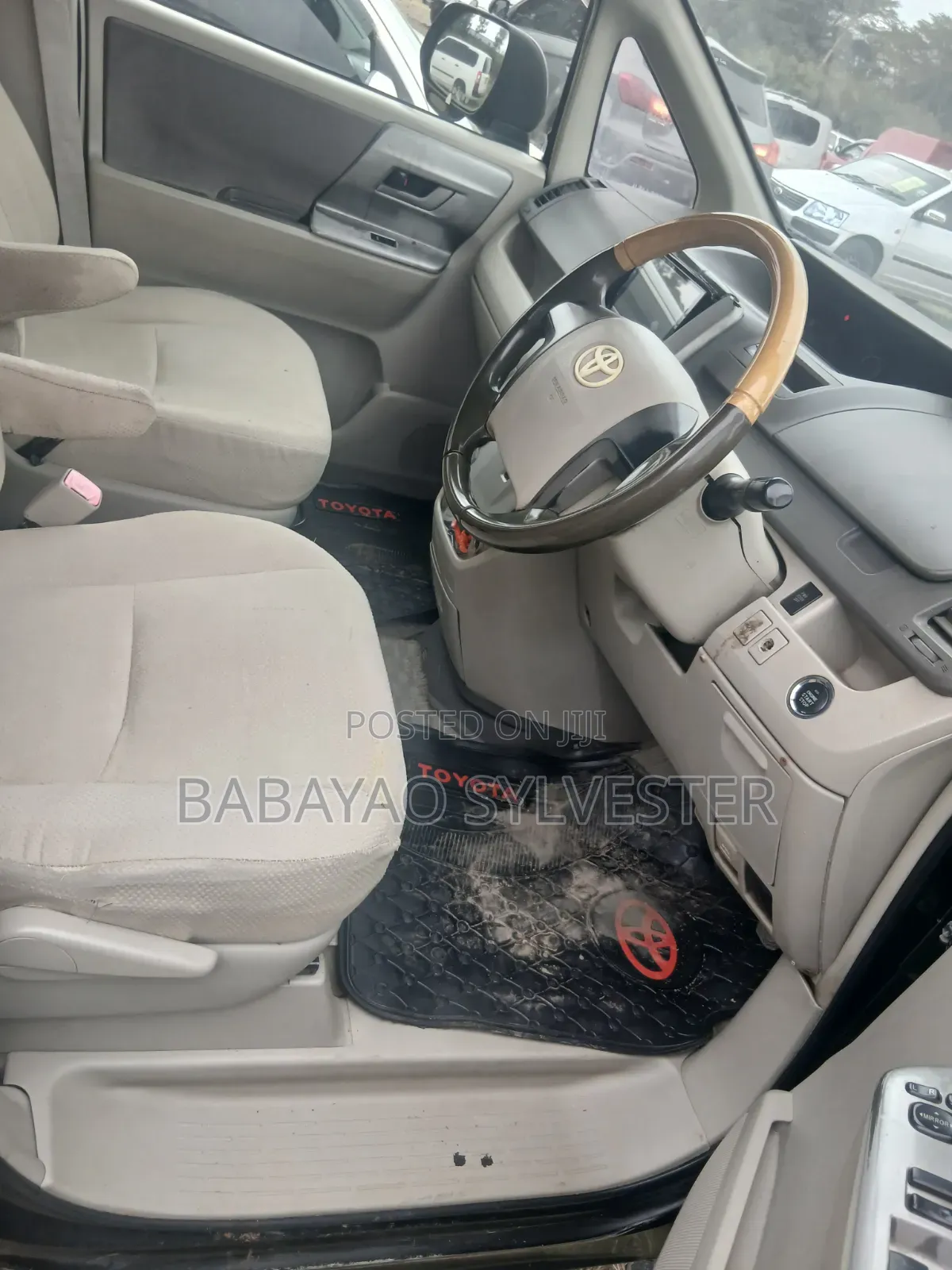 Toyota Noah 2010 Black