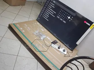 Hisense 55" QLED Q6 Series Smart TV