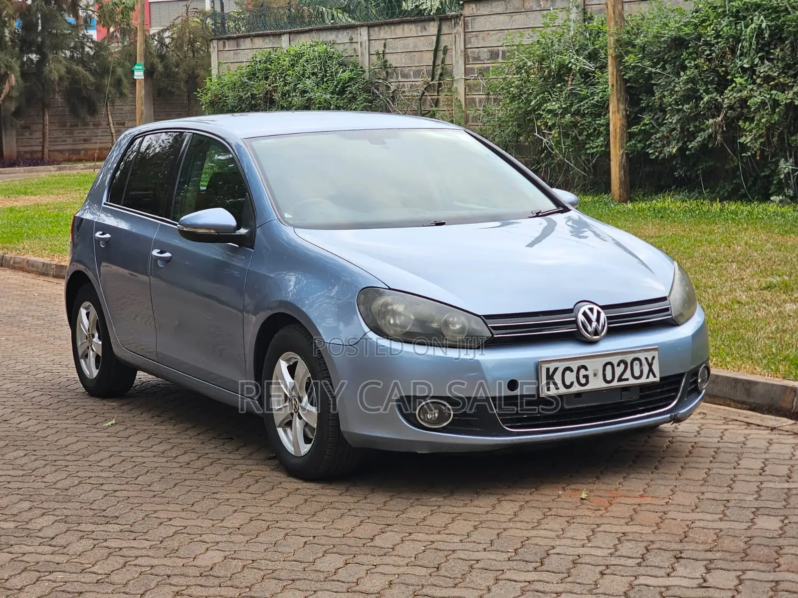 Volkswagen Golf 2010 Blue