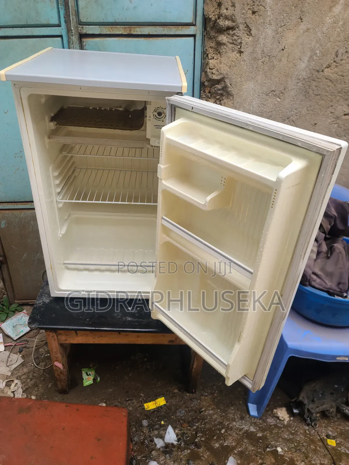 Fridge 74 Litres Quick Sale!